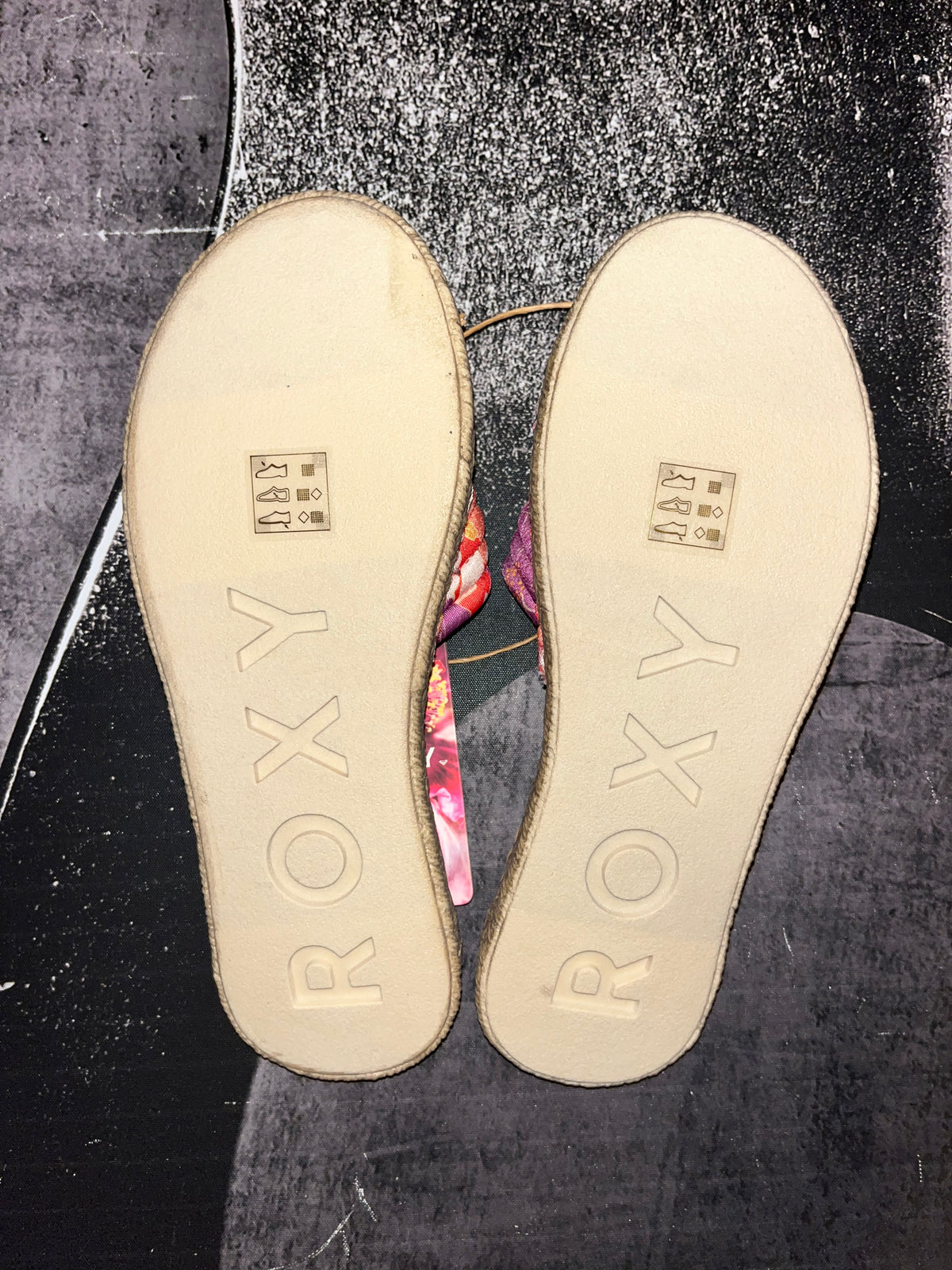 Roxy Shoresoft Slide Sandals • Floral Print • Size 8 • NWT