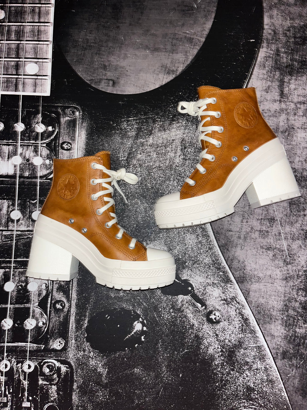NIB Converse Chuck 70 De Luxe Heel High Top Platform Sneakers • Cognac / Egret / Warm Tan • Size: Women's 7.5 / Men's 5.5