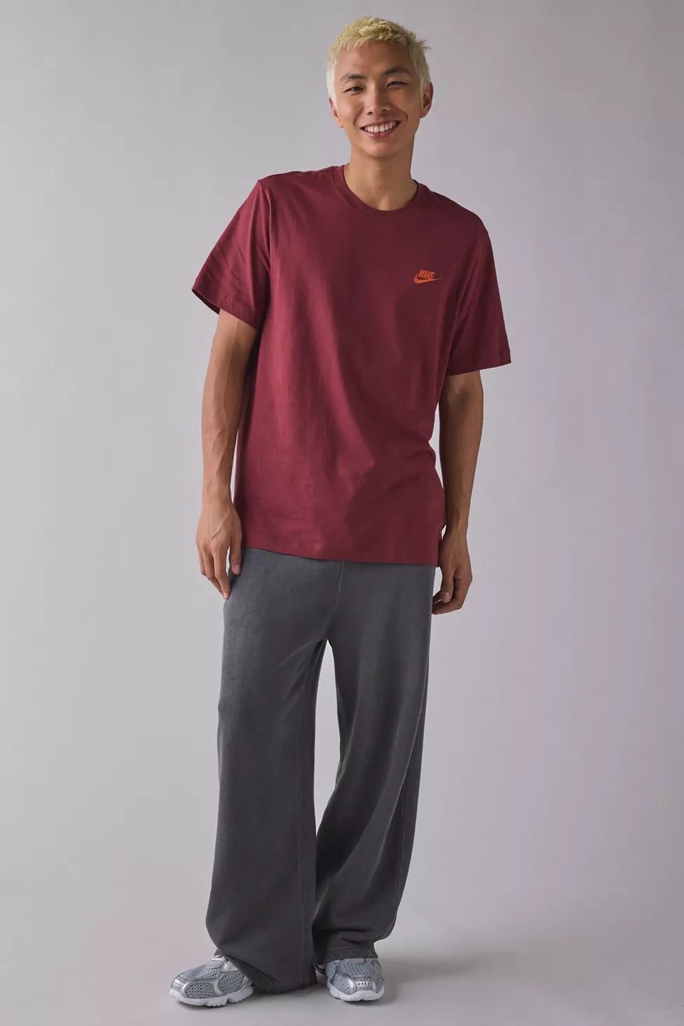 Nike Sportswear Club Tee • Maroon • Men’s XS • NWT
