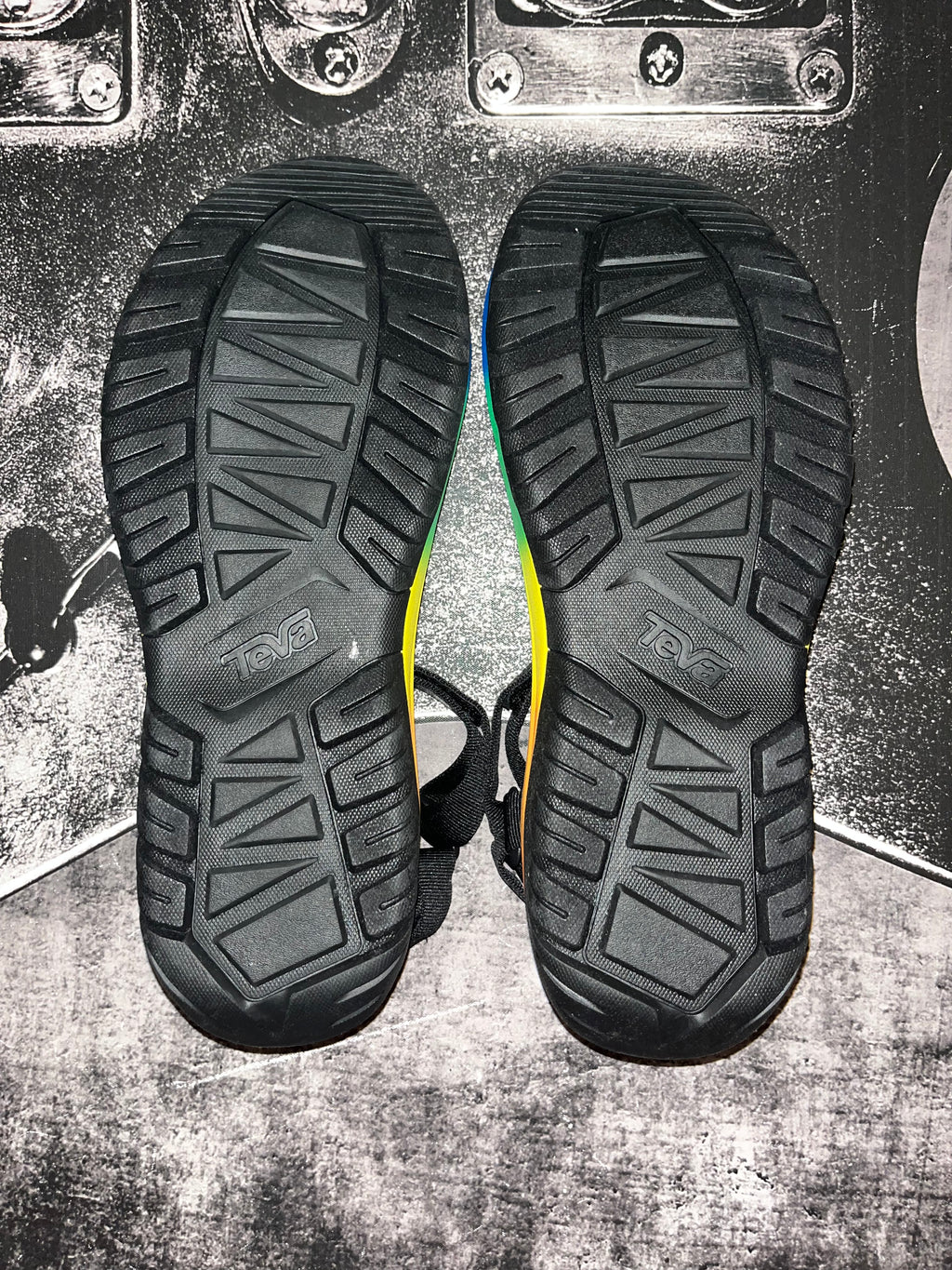 NIB Teva Hurricane XLT2 Ampsole Brite Platform Sandals • Black / Rainbow • Size: Men's 14 / Women's 16