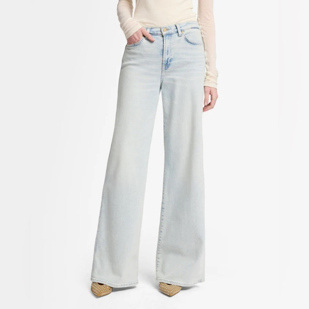 7 for All Mankind Luxe Vintage Lotta High-Rise Wide-Leg Jeans • Maui Light Wash • Size 31 • NWT