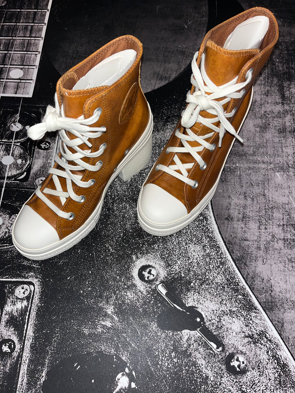NIB Converse Chuck 70 De Luxe Heel High Top Platform Sneakers • Cognac / Egret / Warm Tan • Size: Women's 7.5 / Men's 5.5