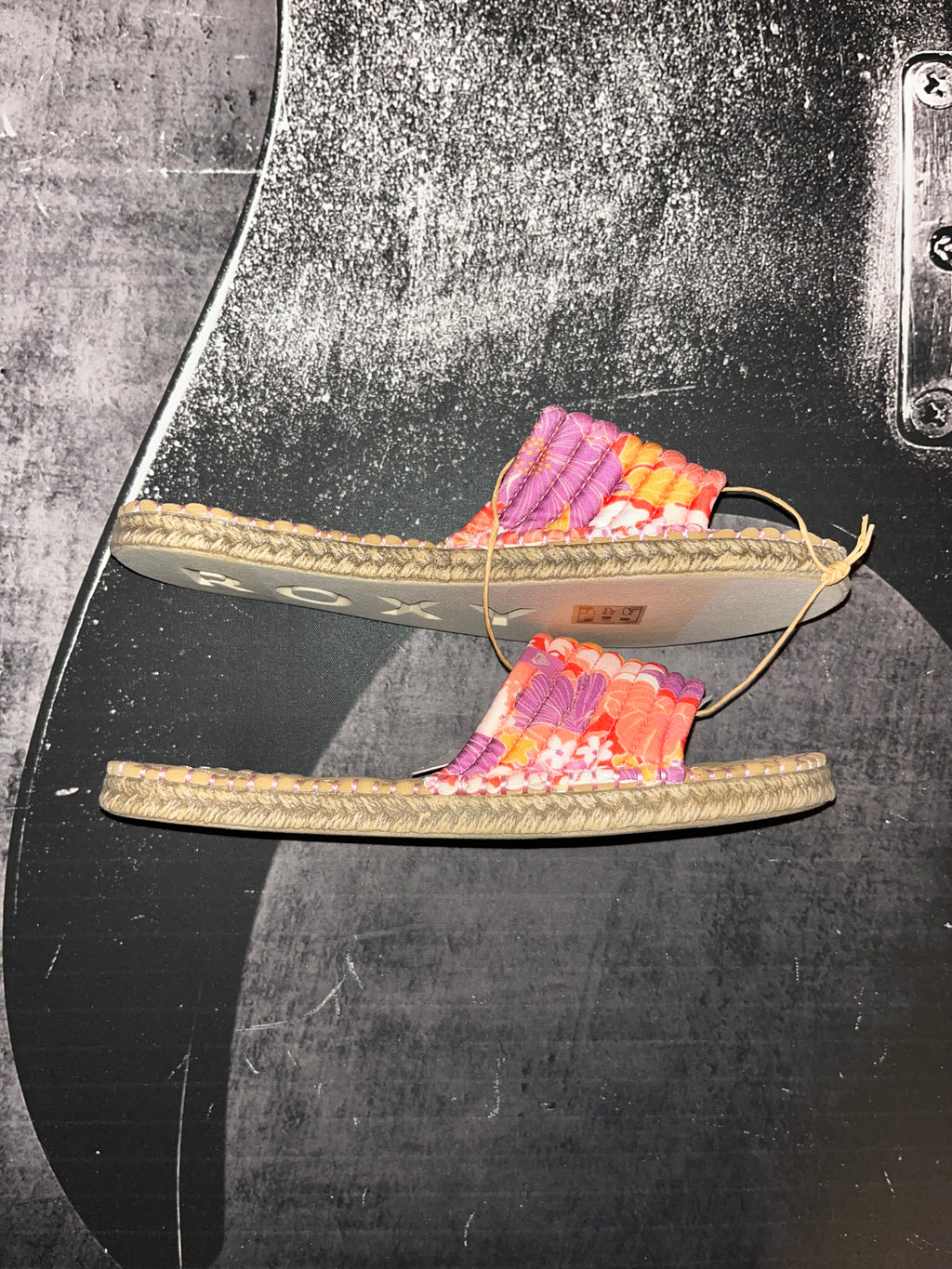Roxy Shoresoft Slide Sandals • Floral Print • Size 8 • NWT