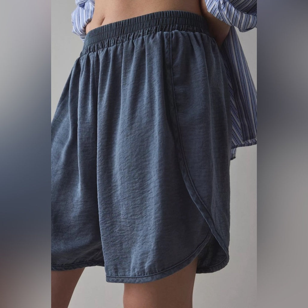 NWT BDG Aura Satin Baggy Longline Short • Size Medium