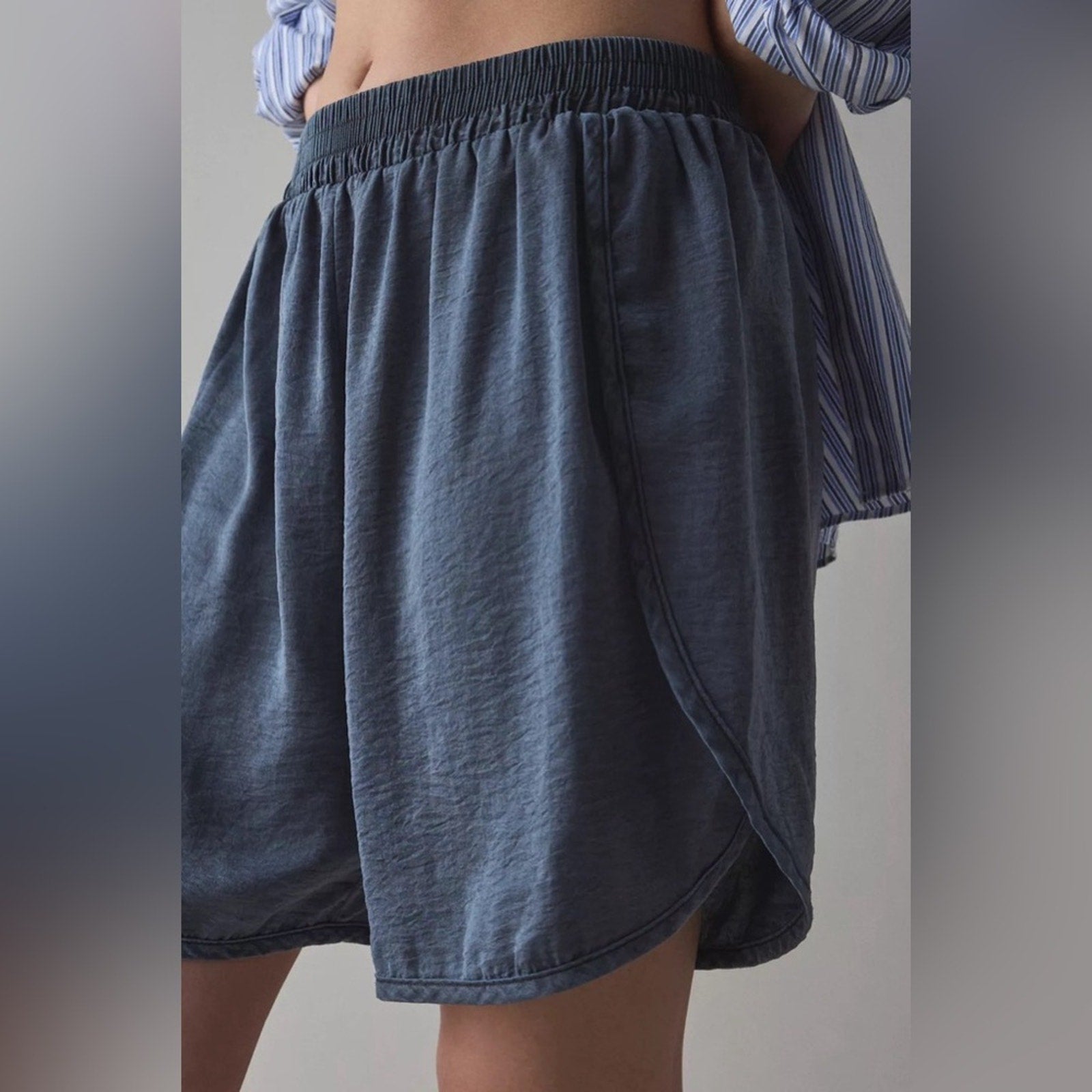 NWT BDG Aura Satin Baggy Longline Short • Size Medium