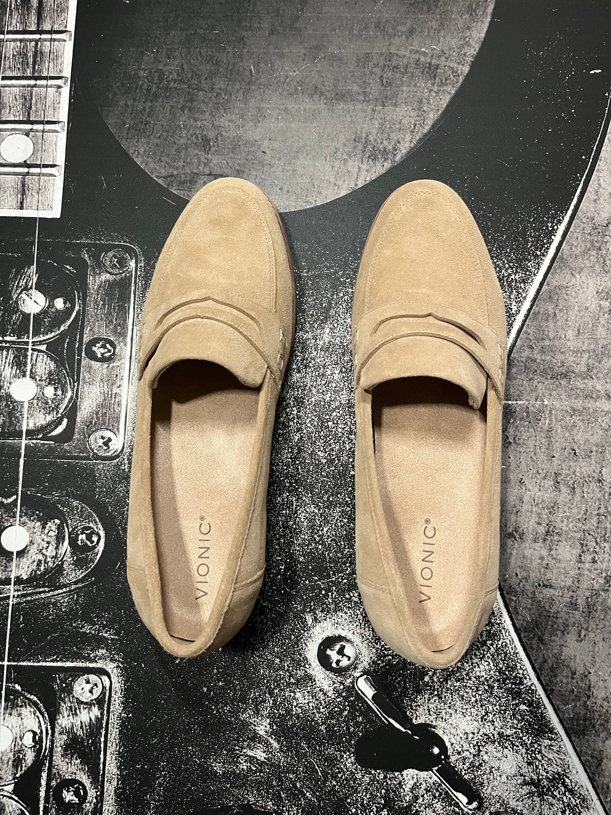 NEW Vionic Cheryl II Lug Penny Loafers • Sand Suede • Size: US 12 Wide
