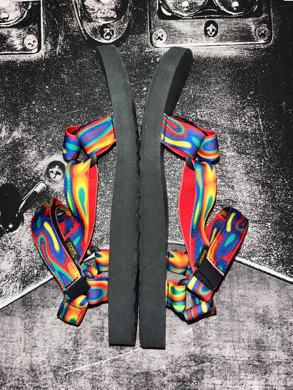 NIB Teva Original Universal Rainbow Strap Sandals • Galactic Multi Black / Rainbow • Size: Men's 14 / Women's 16