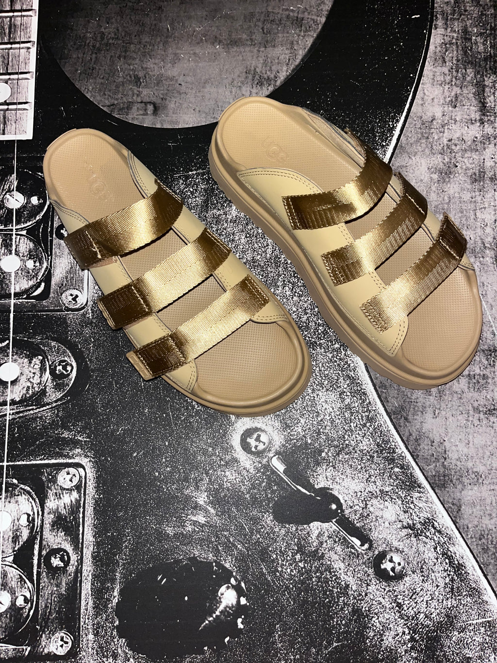 UGG Goldenglow Platform Sandals • Dark Sand • Women’s 12 • New