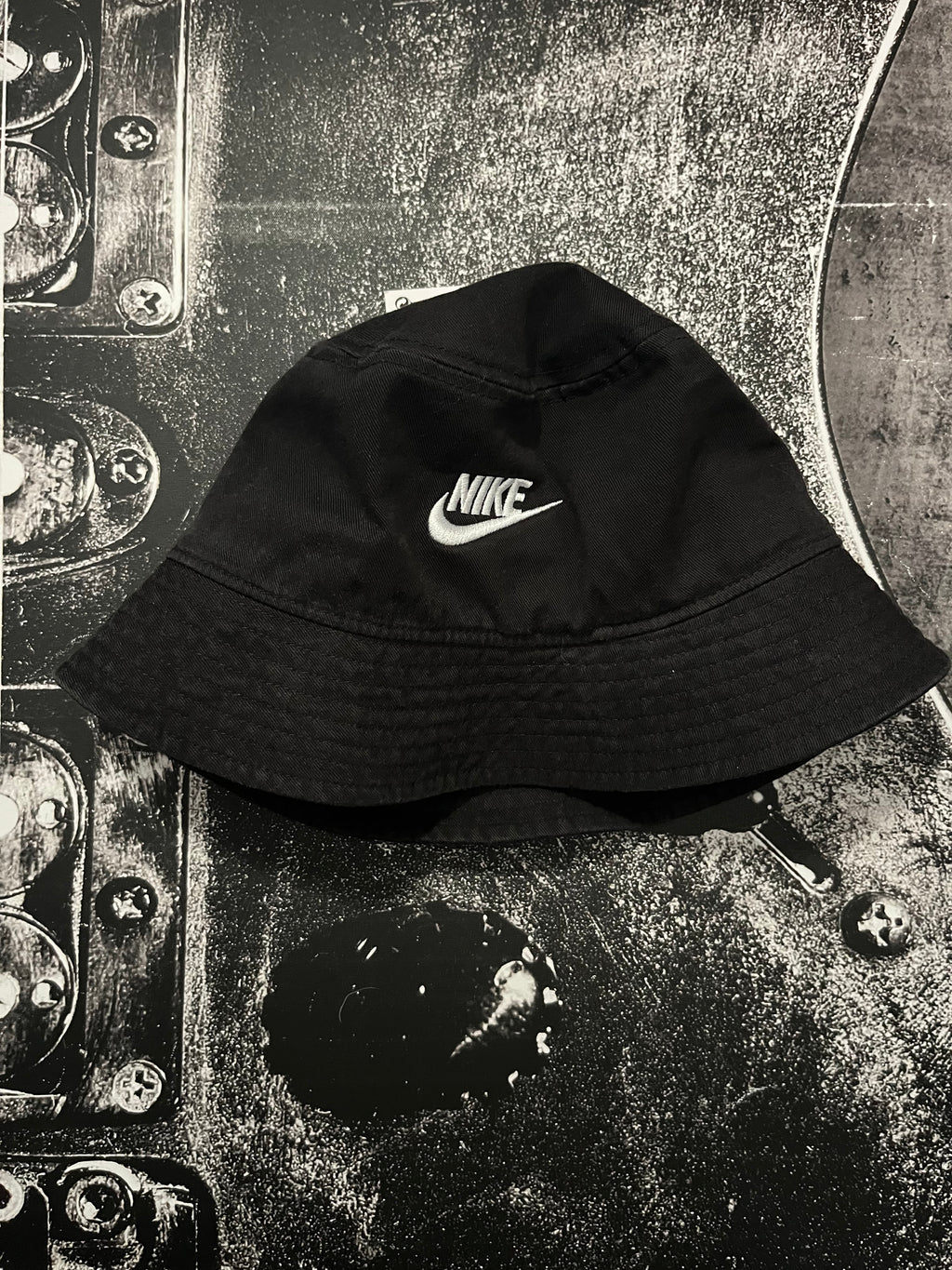 Nike Bucket Hat — Black/White | Adult S/M