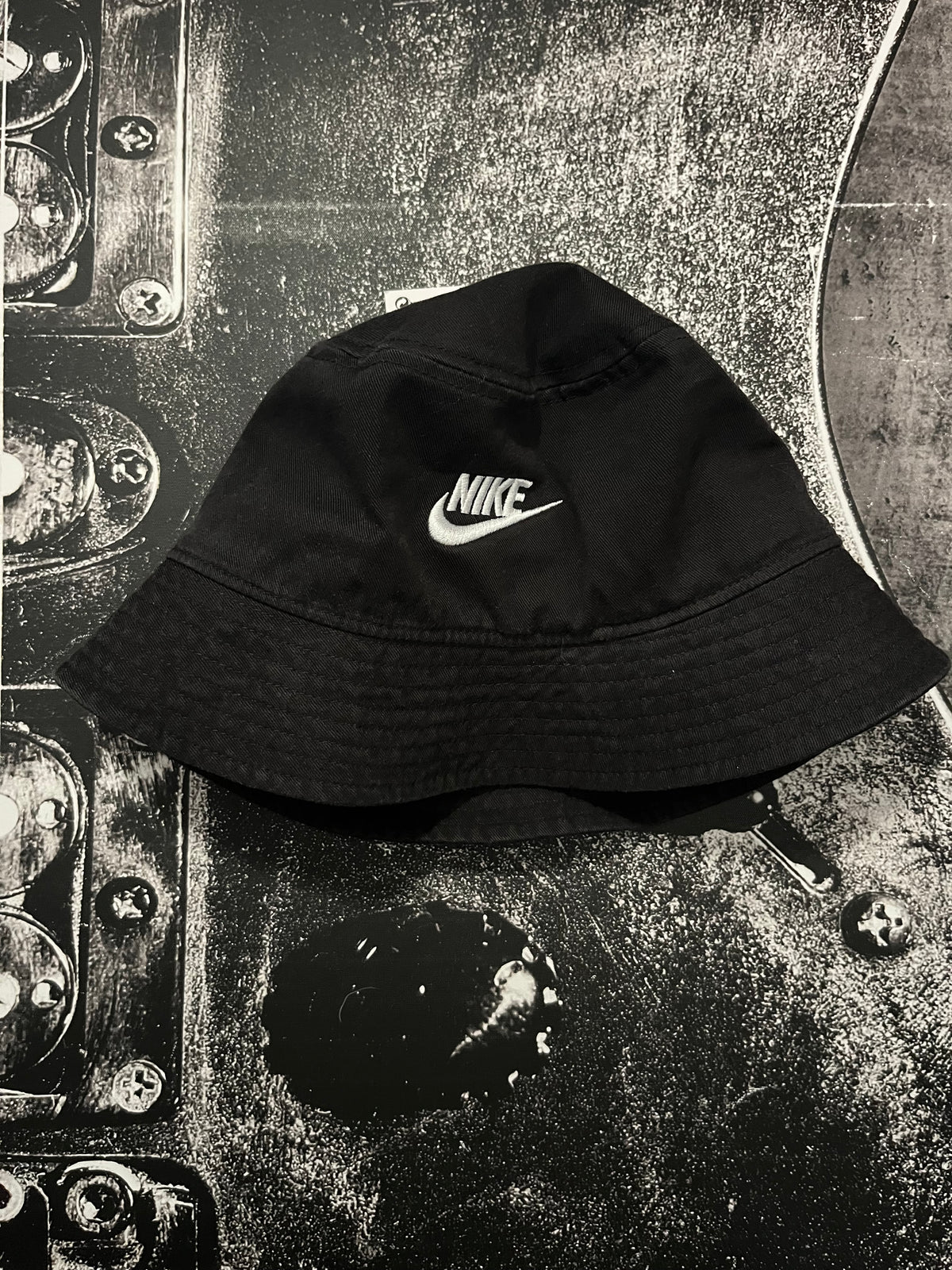 Nike Bucket Hat — Black/White | Adult S/M