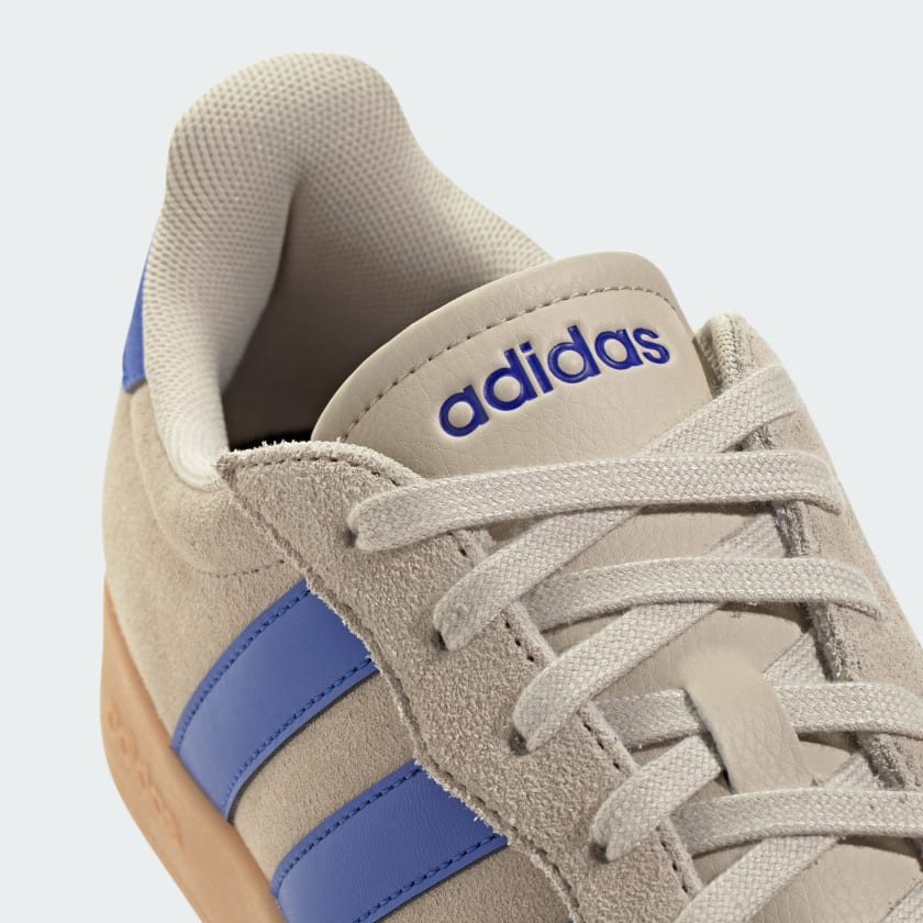 NIB Adidas Barreda Court Sneakers • Wonder Beige / Lucid Blue / Gum • Size: Men's 10 / Women's 11
