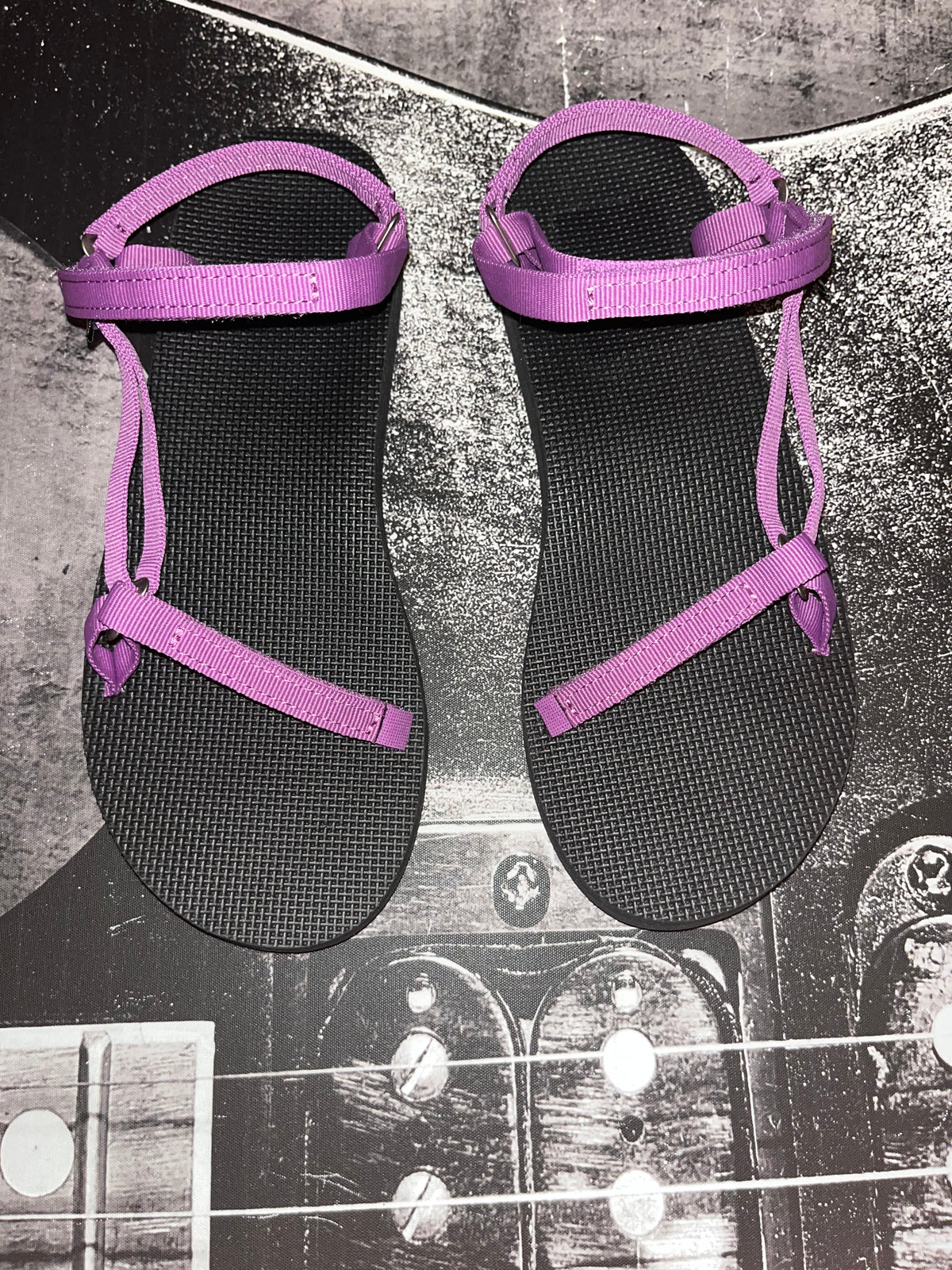 NIB Teva Original Universal Slim Strappy Sandals • Purple / Black • Size: Women's 10