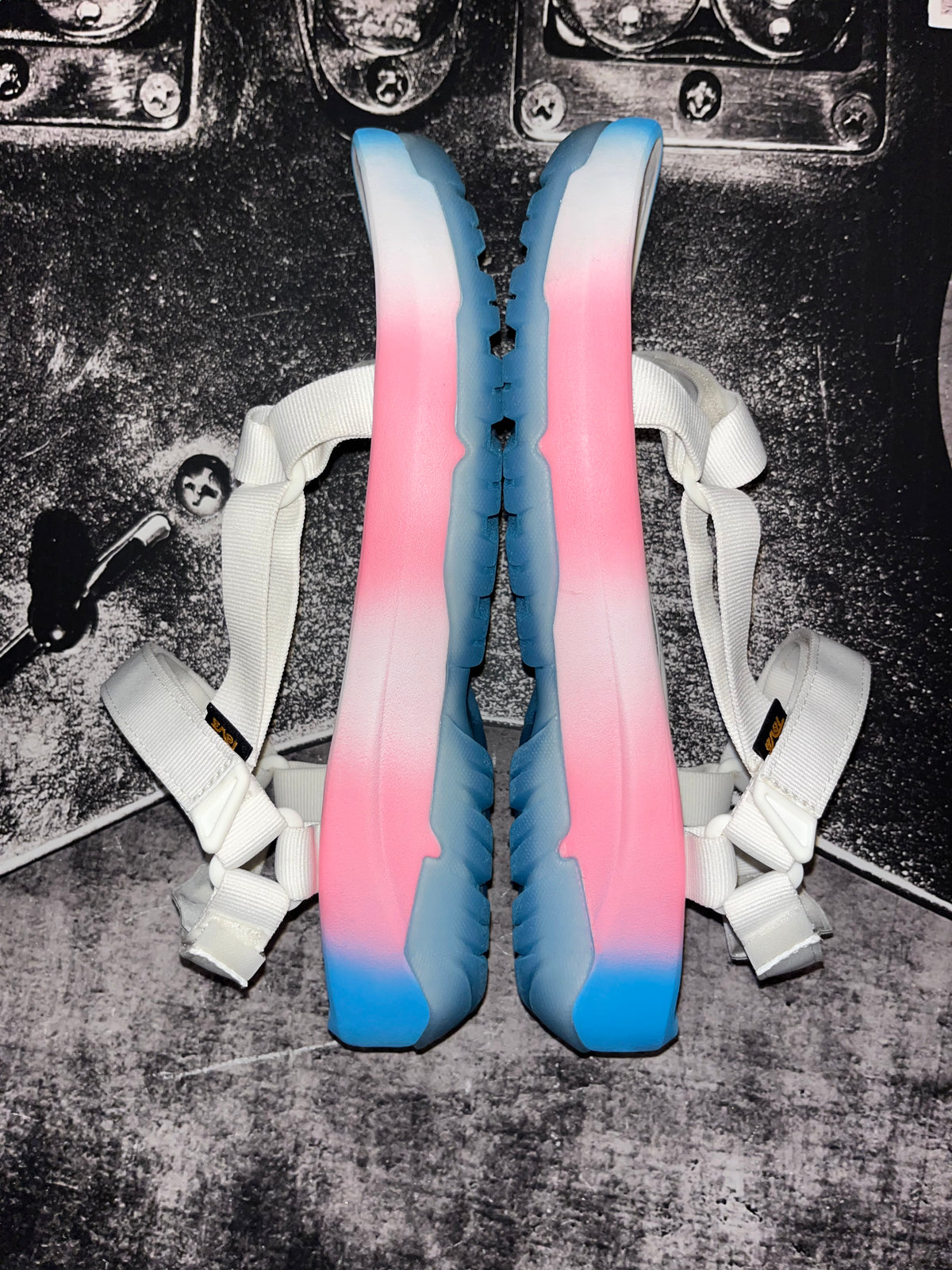 New Teva Hurricane XLT2 Ampsole Brite Platform Sandals • White / Pastel Pink Blue • Size: Men's 14 / Women's 16