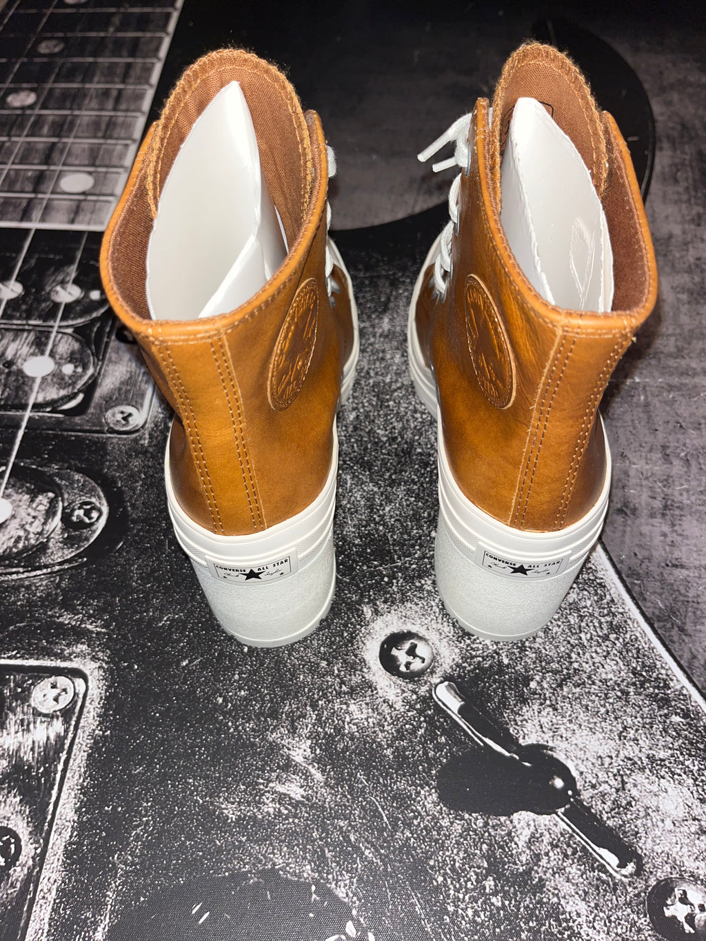 NIB Converse Chuck 70 De Luxe Heel High Top Platform Sneakers • Cognac / Egret / Warm Tan • Size: Women's 7.5 / Men's 5.5