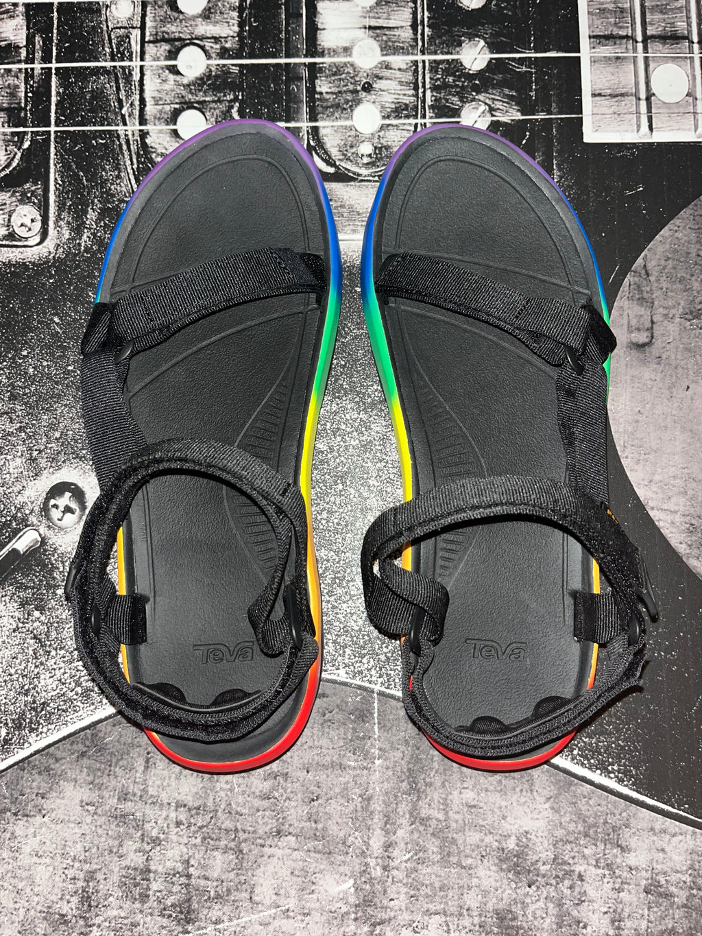 NIB Teva Hurricane XLT2 Ampsole Brite Platform Sandals • Black / Rainbow • Size: Men's 14 / Women's 16