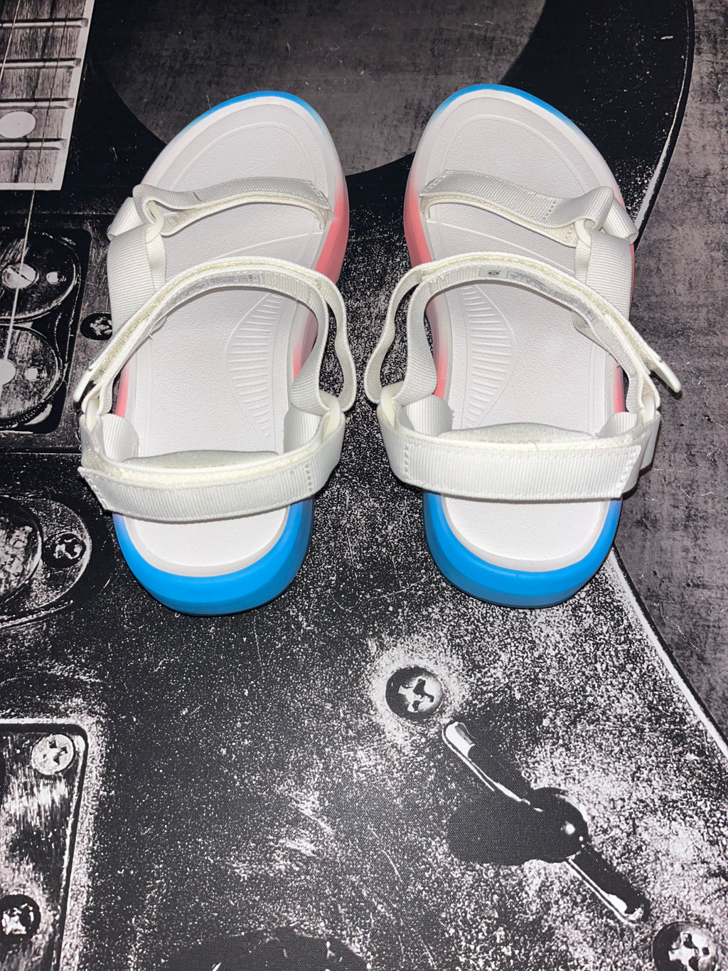 Teva Hurricane XLT2 Ampsole Brite Sandals • Women’s 12 • White/Pastel Pink Blue • New in Box