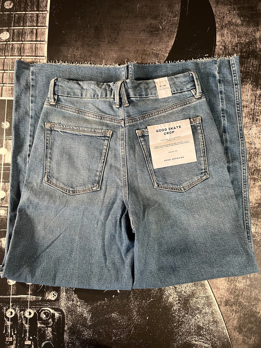 NWT Good American Good Skate Crop Wide-Leg Jeans • Medium Denim Blue • Size 6 / 28