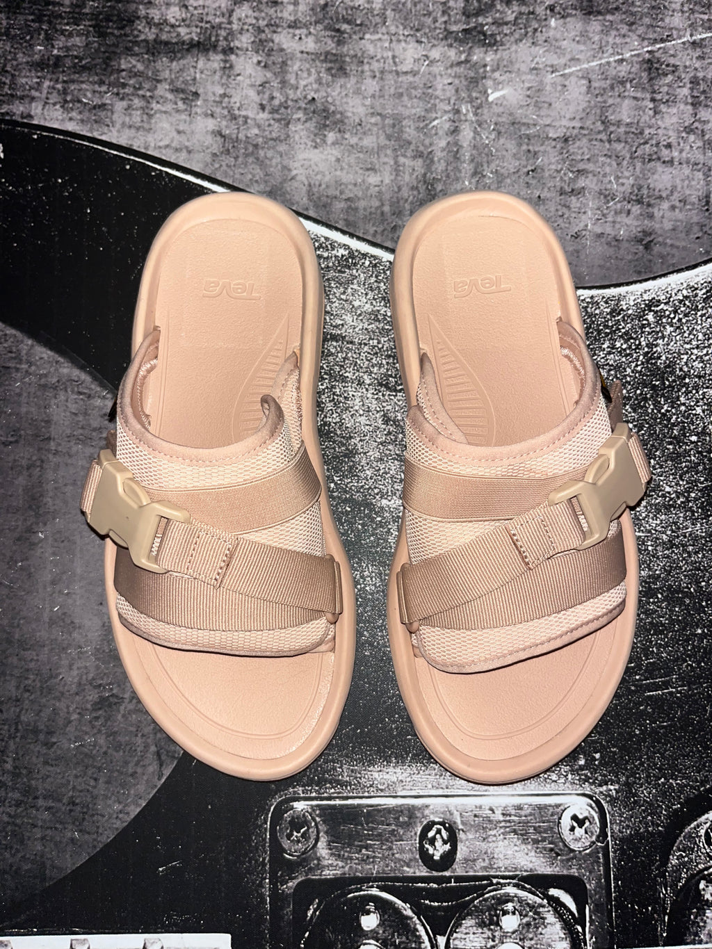 New Teva Hurricane Verge Sport Slide Sandals • Maple Sugar Light Pink • Size: Women's 9