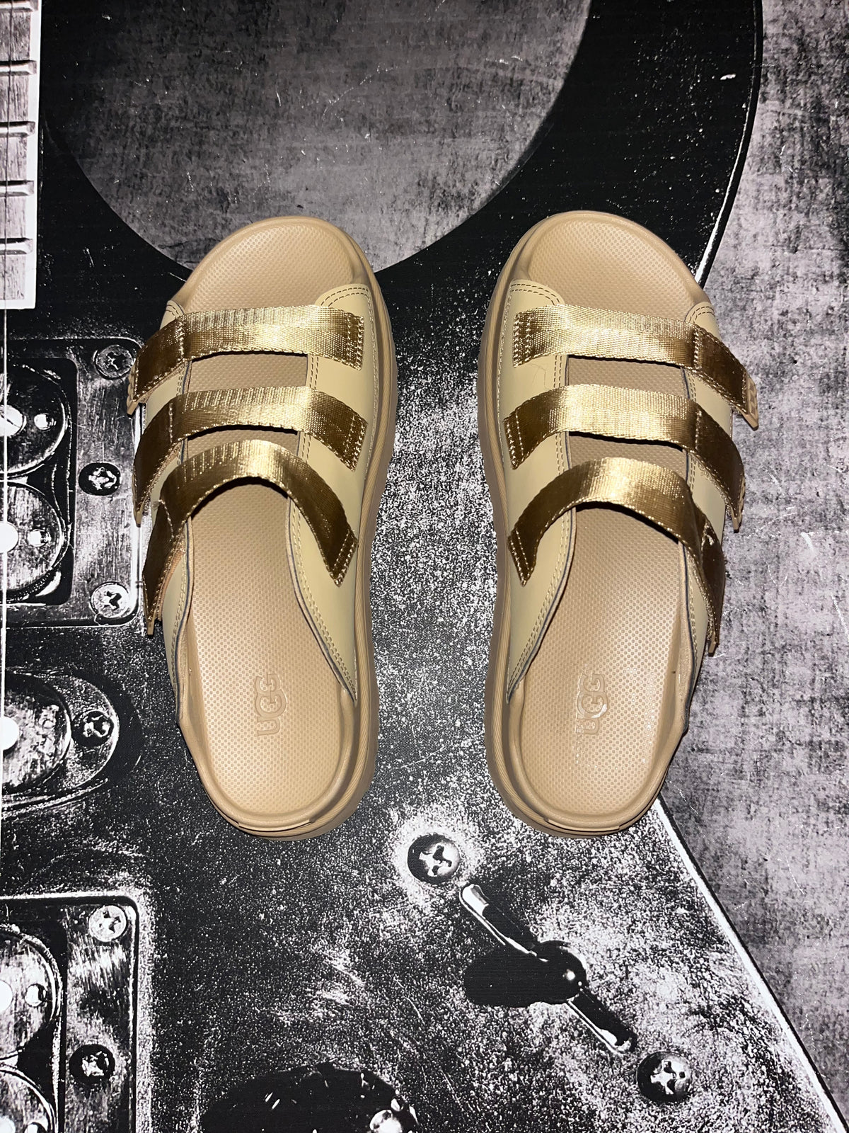 UGG Goldenglow Platform Sandals • Dark Sand • Women’s 12 • New