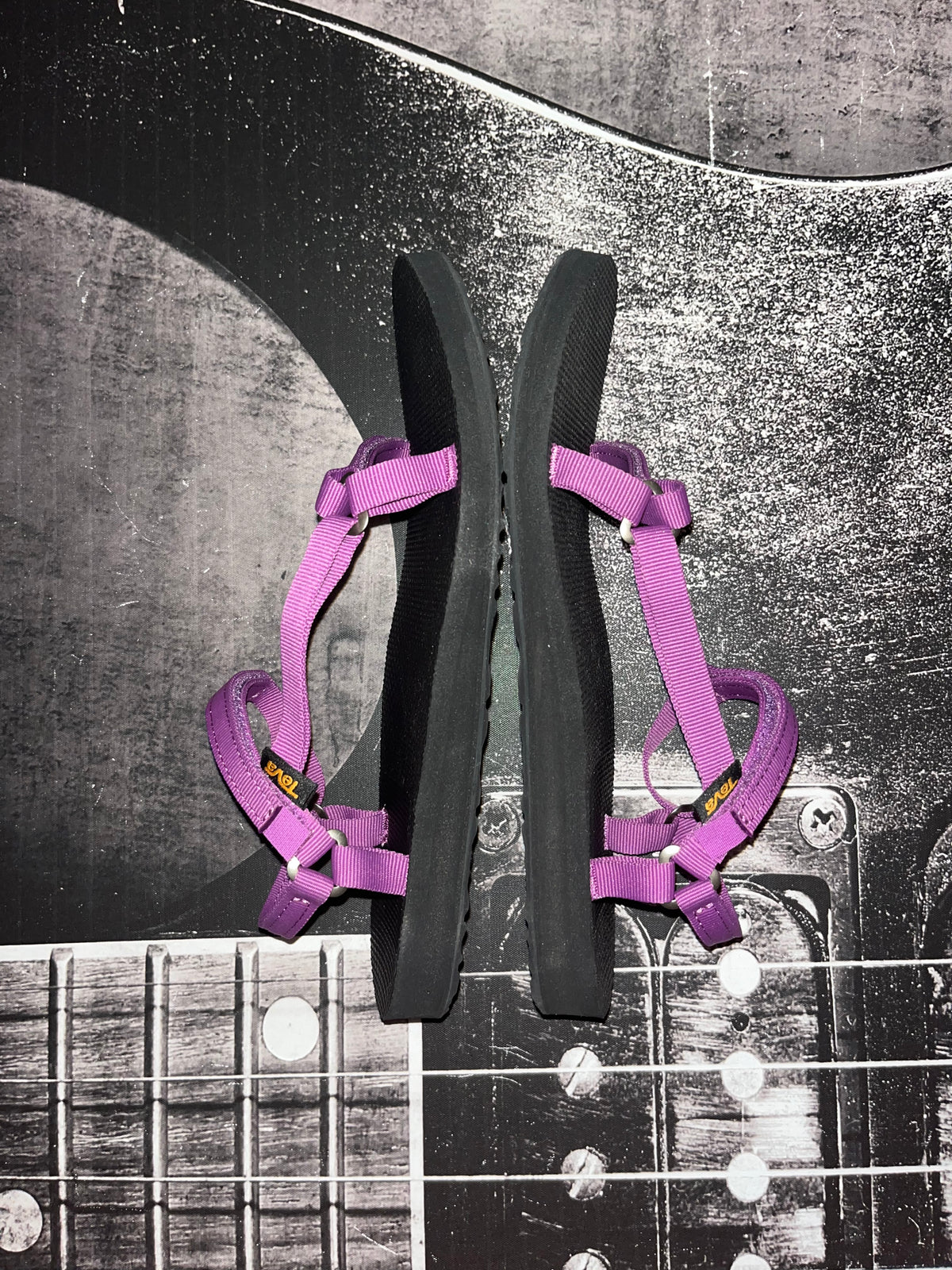 New Teva Original Universal Slim Strappy Sandals • Purple / Black • Size: Women's 9