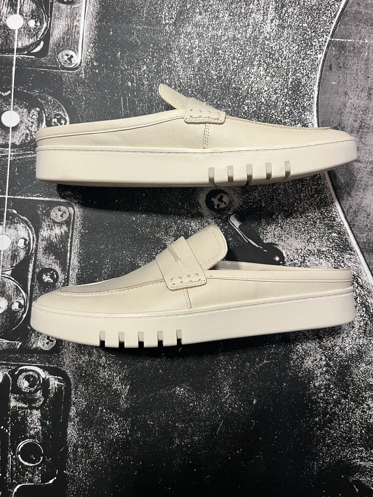 NIB Vionic Chantel Leather Platform Mules • Cream • Size: Women's 11 M