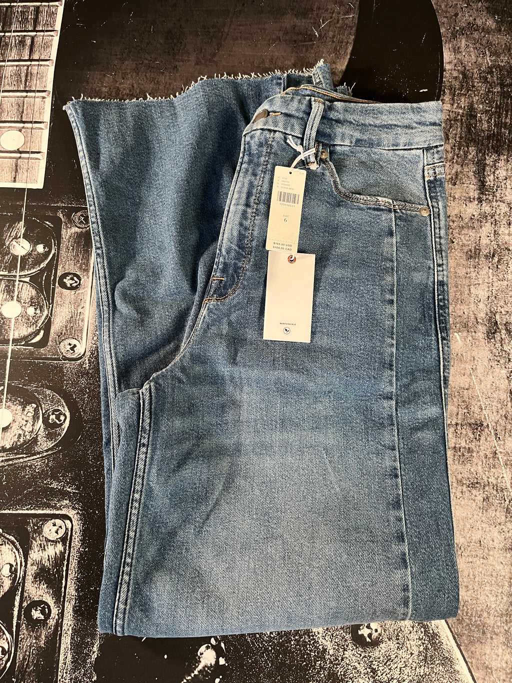 NWT Good American Good Skate Crop Wide-Leg Jeans • Medium Denim Blue • Size 6 / 28