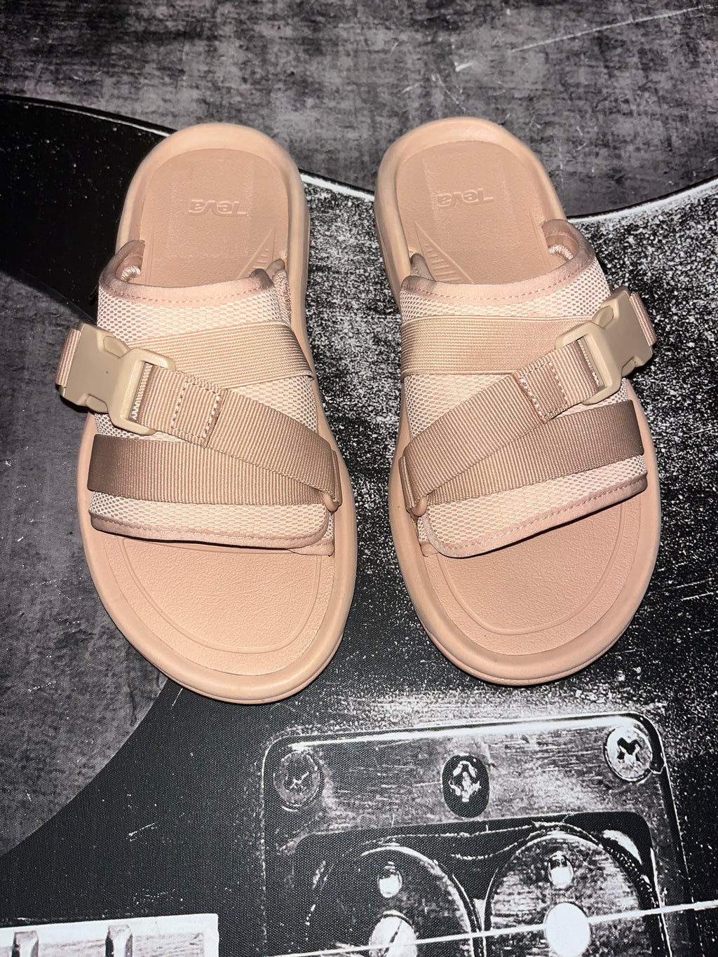New Teva Hurricane Verge Sport Slide Sandals • Maple Sugar Light Pink • Size: Women's 9