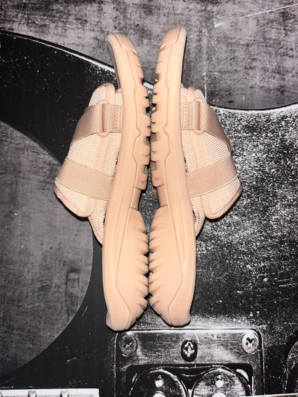 New Teva Hurricane Verge Sport Slide Sandals • Maple Sugar Light Pink • Size: Women's 9