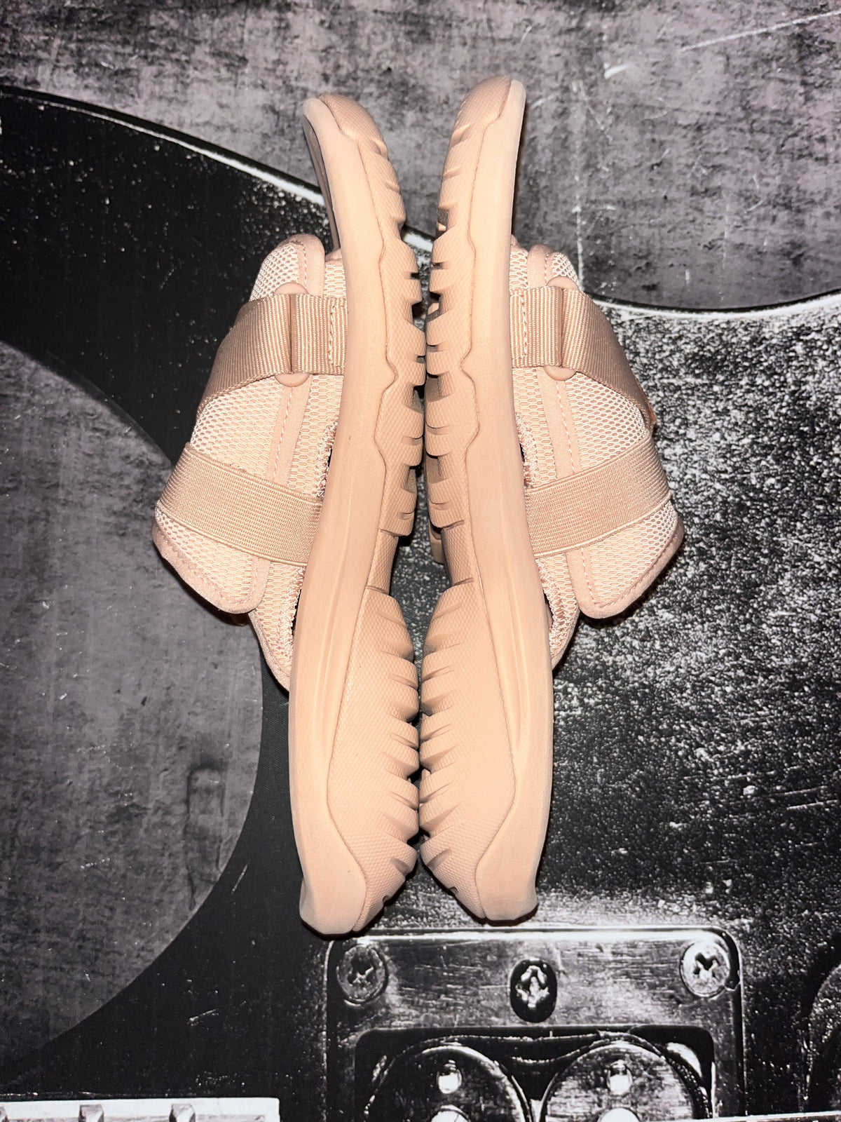 New Teva Hurricane Verge Sport Slide Sandals • Maple Sugar Light Pink • Size: Women's 9