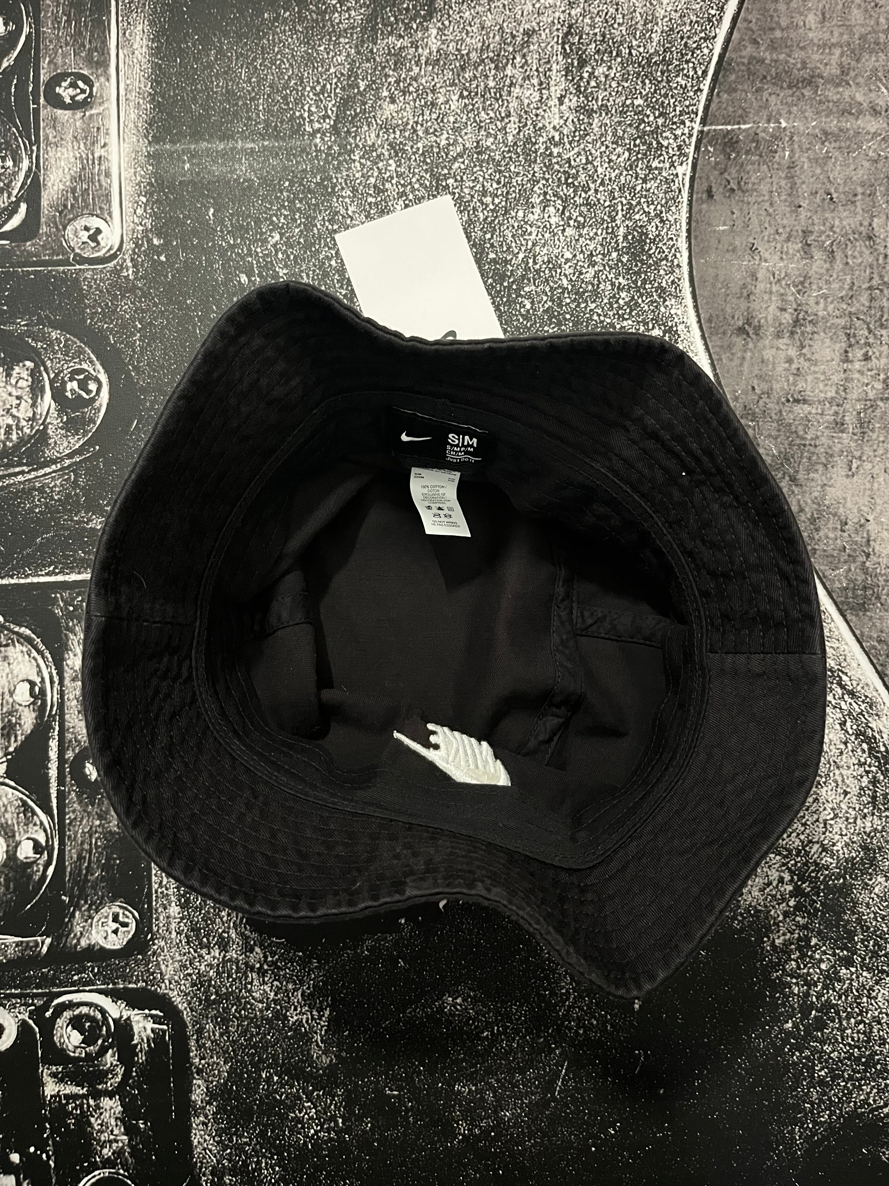 Nike Bucket Hat — Black/White | Adult S/M
