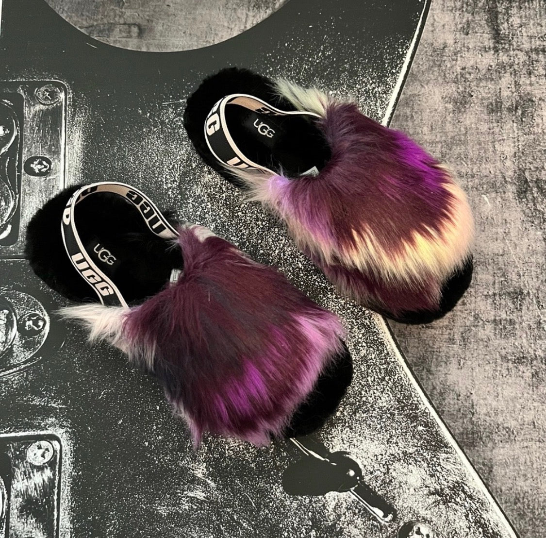 UGG Fluff Yeah Slide Sandal | Tie Dye Black Purple White | Women's Size 7 | NIB