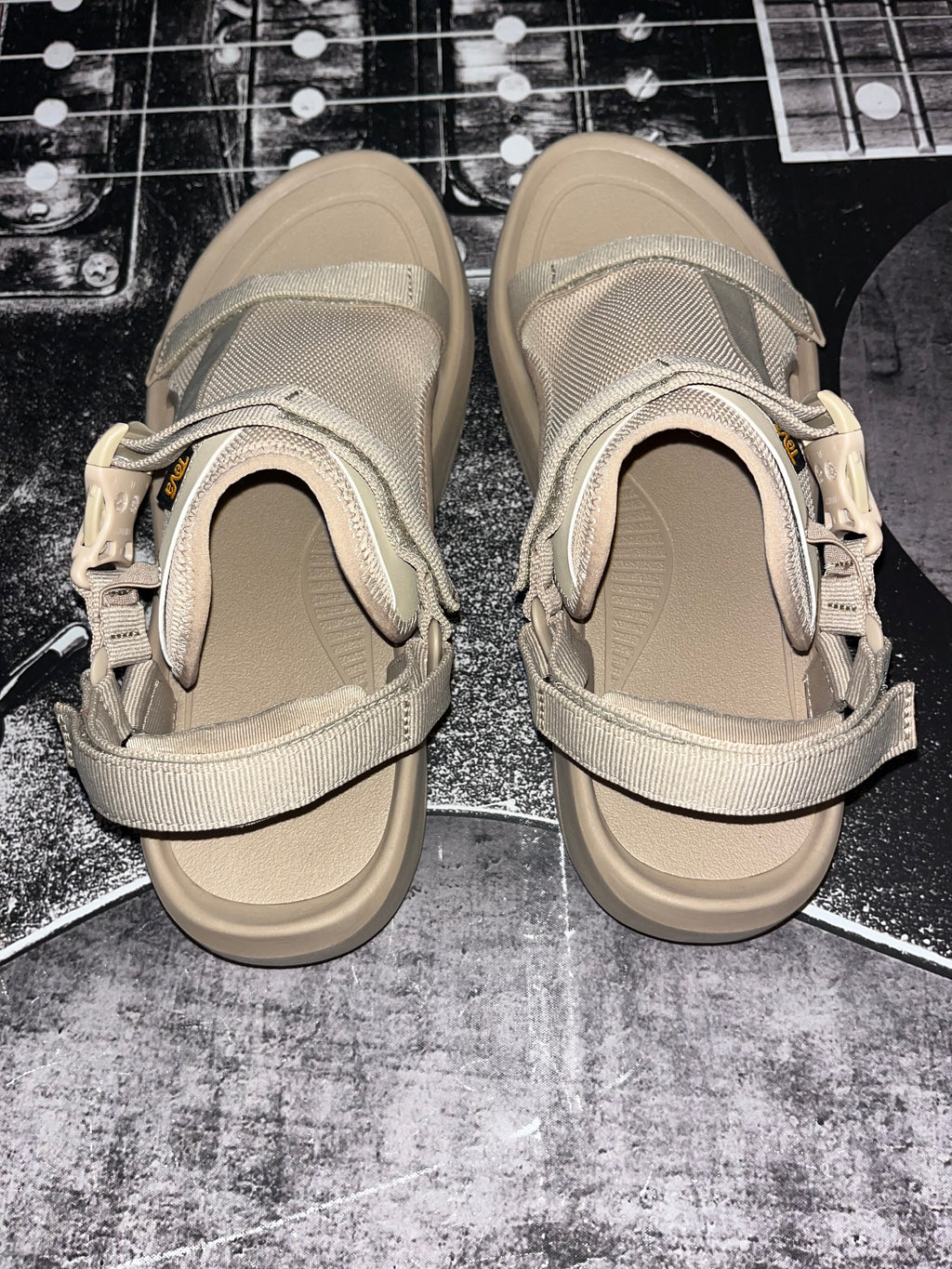 New Teva Hurricane XLT Ampsole Volt Sport Sandals • Sesame Tan • Size: Men's 14 / Women's 16