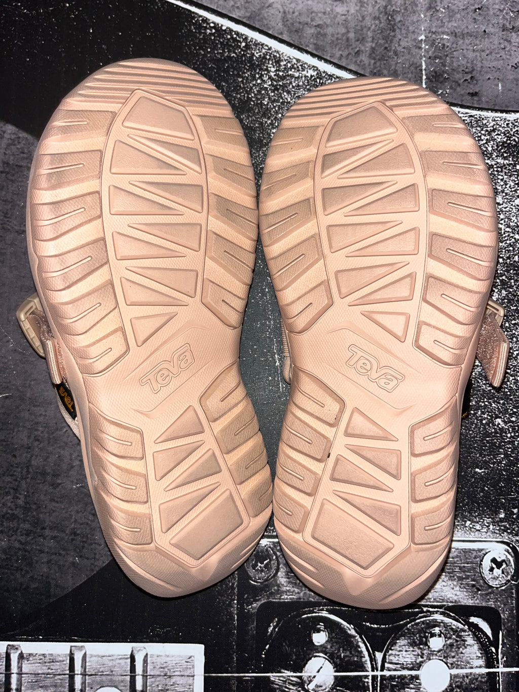 New Teva Hurricane Verge Sport Slide Sandals • Maple Sugar Light Pink • Size: Women's 9