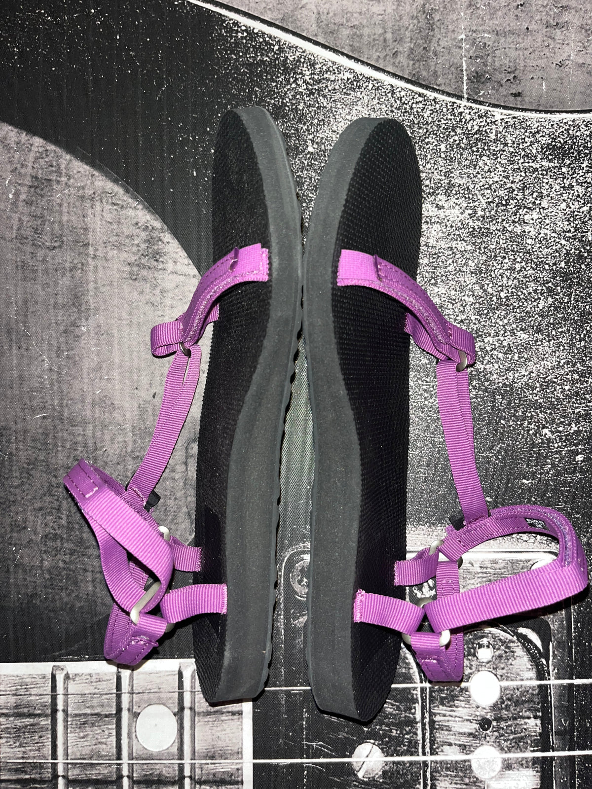 NIB Teva Original Universal Slim Strappy Sandals • Purple / Black • Size: Women's 10