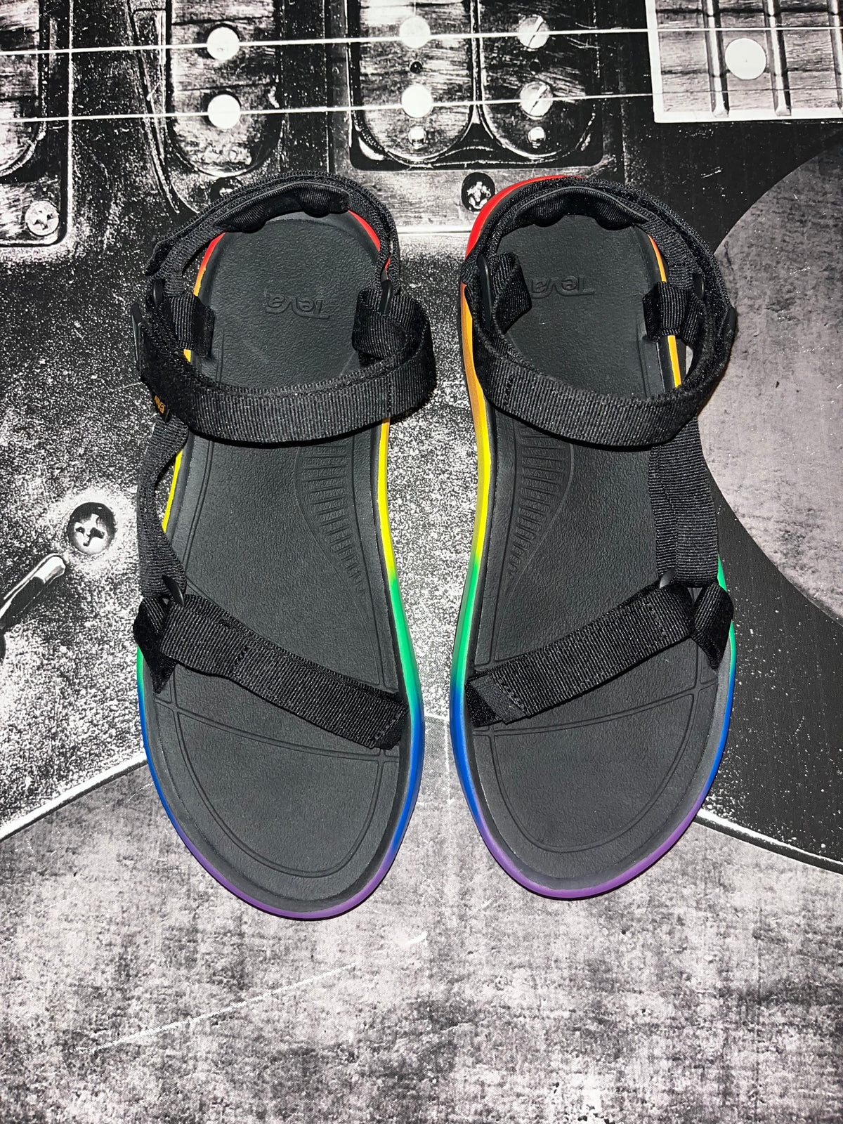 NIB Teva Hurricane XLT2 Ampsole Brite Platform Sandals • Black / Rainbow • Size: Men's 14 / Women's 16