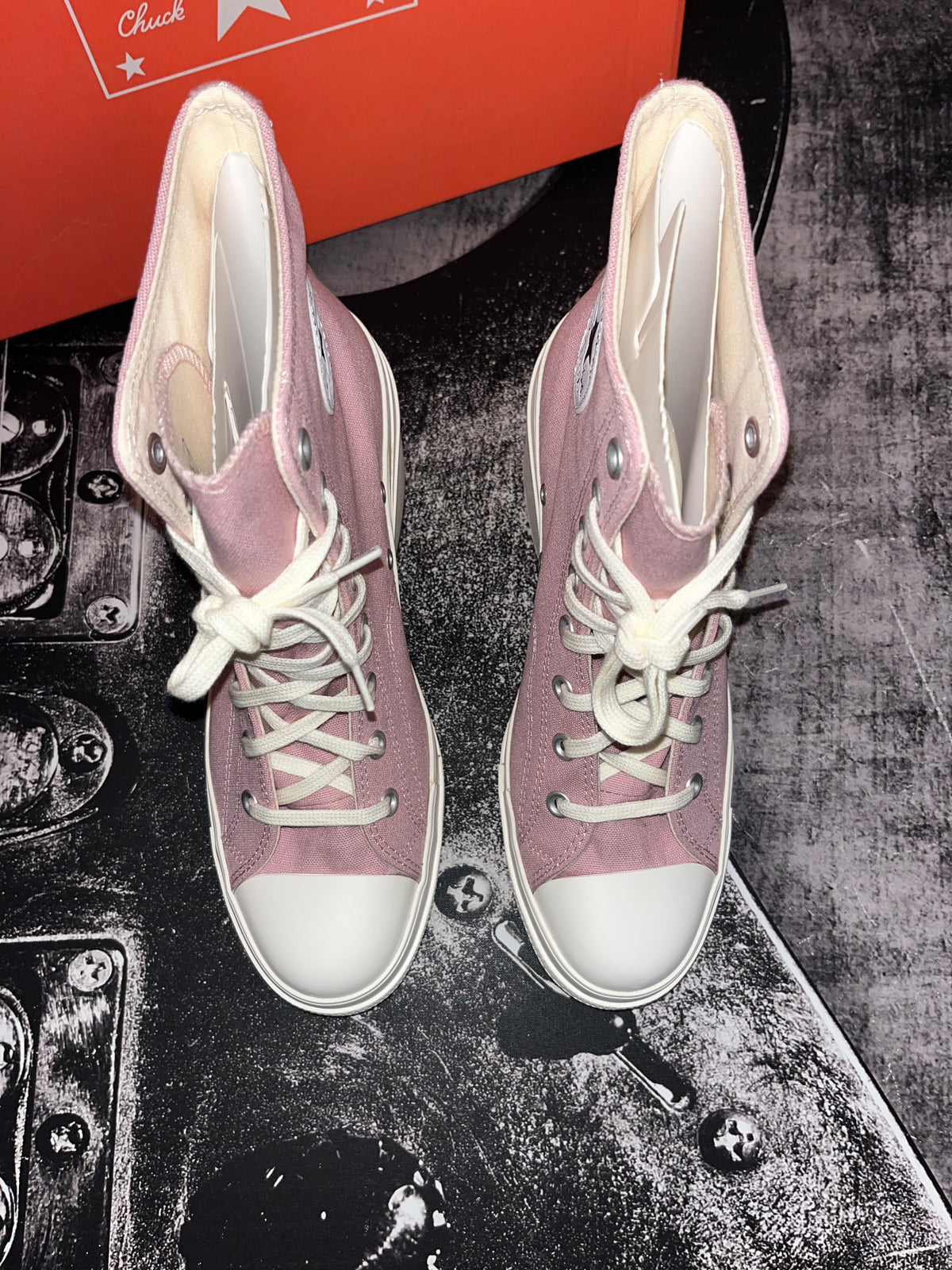 NIB Converse Chuck 70 De Luxe Heel High Top Platform Sneakers • Static Pink / Egret / Gum • Size: Women's 11.5 / Men's 9.5