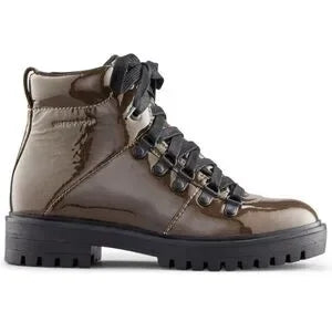 NWT Cougar Boots