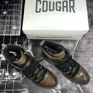 NWT Cougar Boots