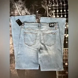 Joe's Jeans V-Yoke High Waist Petite Flare Jeans • Morocco Light Blue Wash • Size 29 • NWT