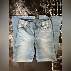 Joe's Jeans V-Yoke High Waist Petite Flare Jeans • Morocco Light Blue Wash • Size 29 • NWT