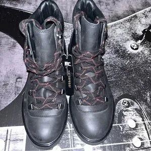NEW Sorel Hiking Boot