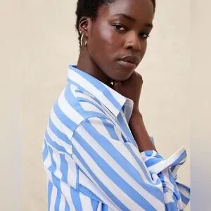 NWT Banana Republic Classic Poplin Shirt • White & Blue Stripe • Size Small