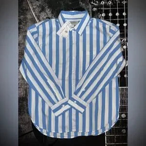 NWT Banana Republic Classic Poplin Shirt • White & Blue Stripe • Size Small