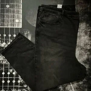 NWT Good American Good Classic Step Hem Jeans • Plus Size • Black Wash • Size 28