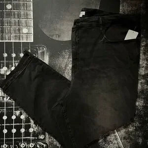 NWT Good American Good Classic Step Hem Jeans • Plus Size • Black Wash • Size 28