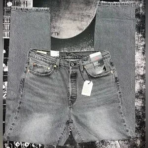NWT Levi’s 501 Jeans • Size: 29 x 32