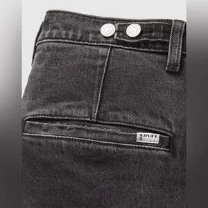 NWT Levi’s Ribcage Straight Ankle • Size: 32 x 29