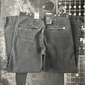 NWT Levi’s Ribcage Straight Ankle • Size: 32 x 29
