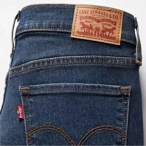 NWT Levi’s 314 Jeans