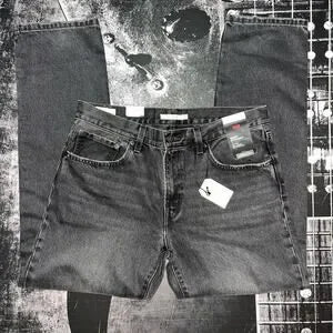 NWT Levi’s Middy Straight Jean